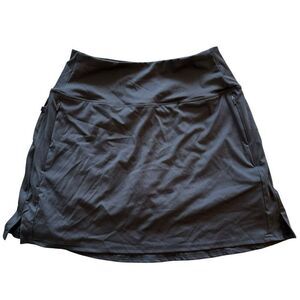 Sanity small black tennis skirt